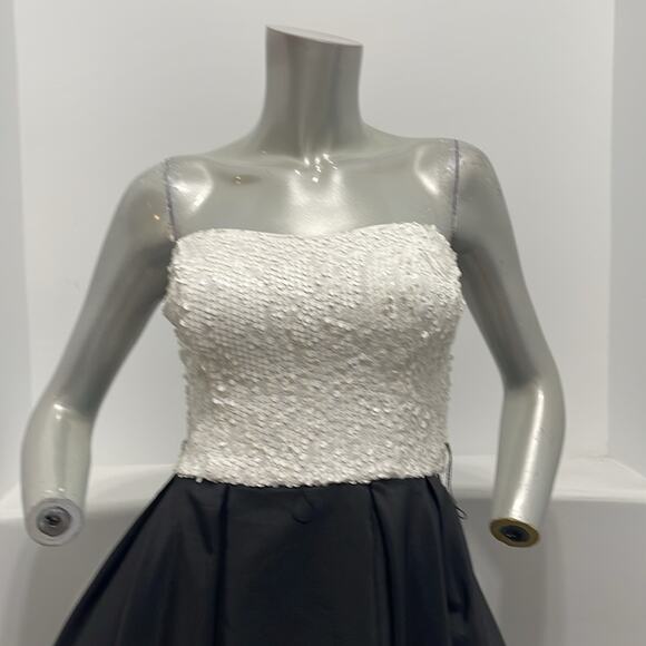 Betsy & Adam Color Block Black White  Sequin Bodice Gown Size 8 Formal Evening - Picture 7 of 15